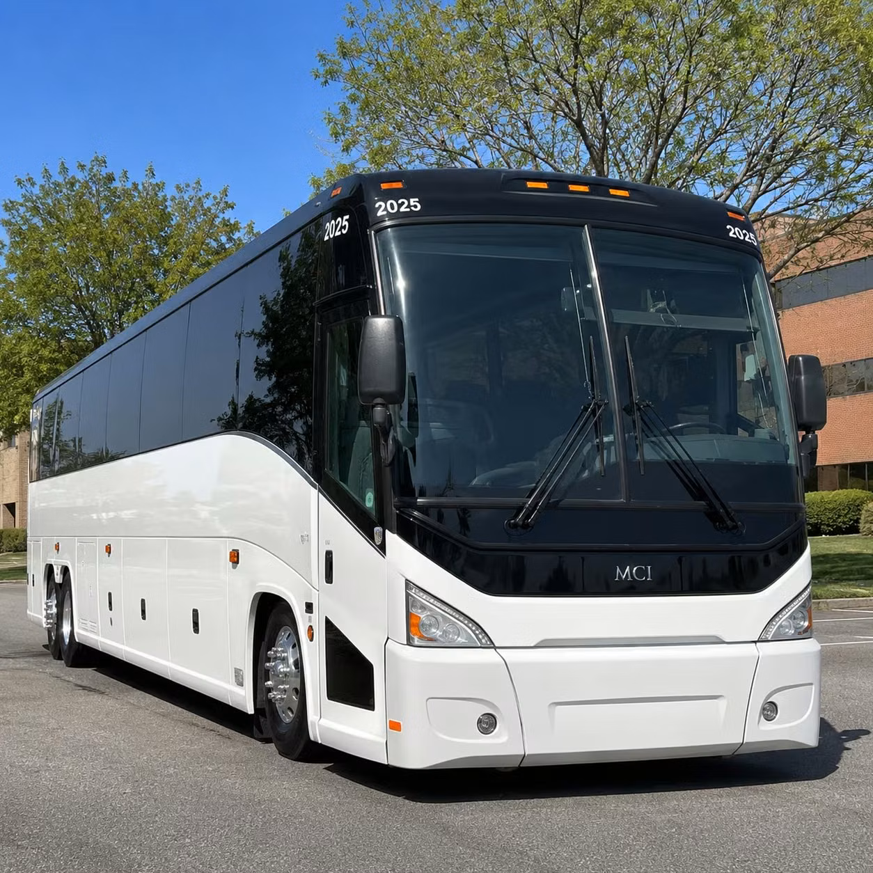 charter bus rentals for large concert groups traveling from compton