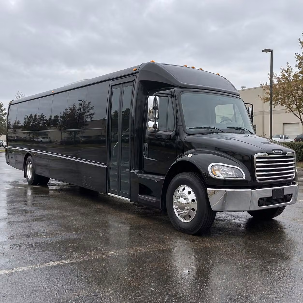 compton 28 passenger minibus rental
