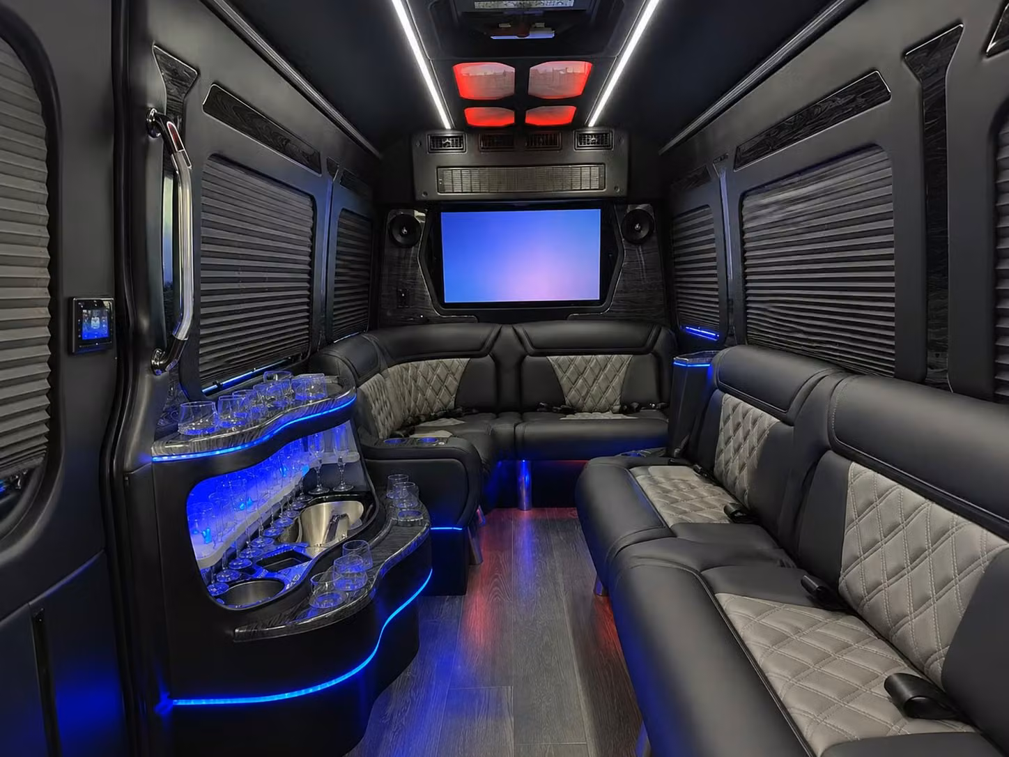 construction and worksite shuttle transportation near compton