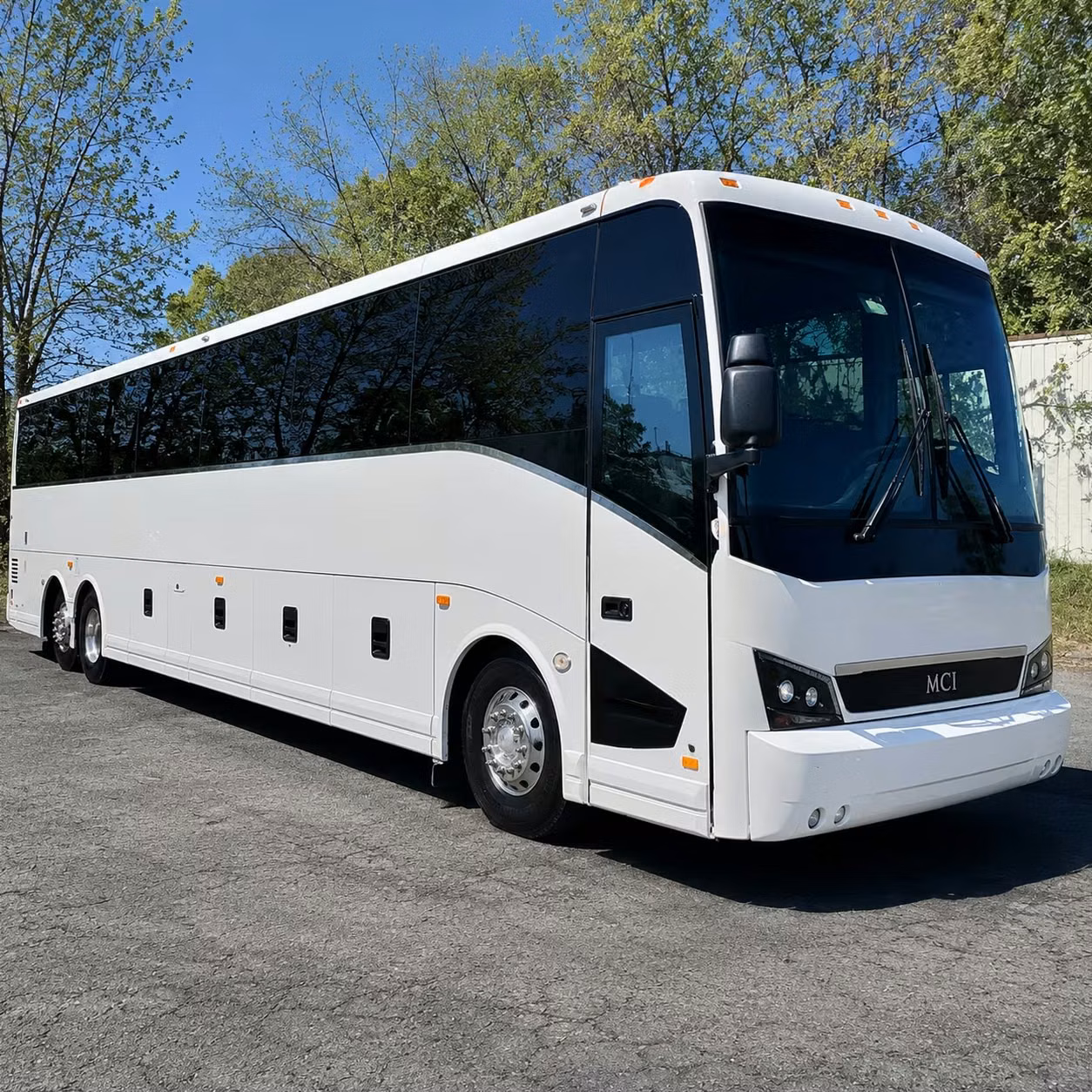 shuttle buses to the kia forum and sofi stadium from compton