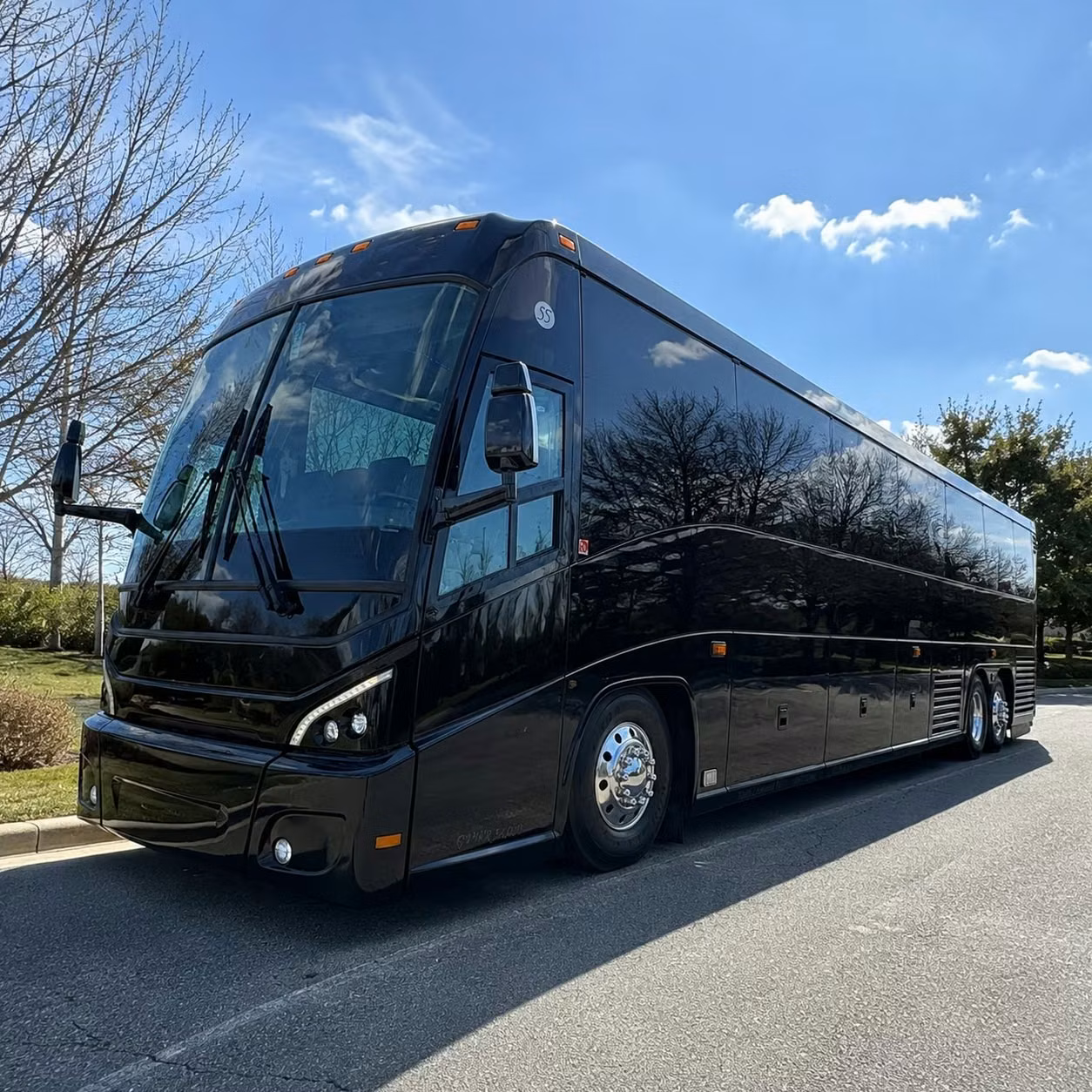 you can find and book employee transportation in compton and any nearby city